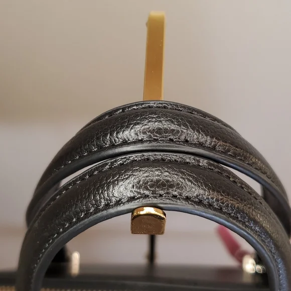 🎉HP🎉! Kate Spade ♥️NWT♥️ Medium Black Dome Satchel! - Picture 3 of 16